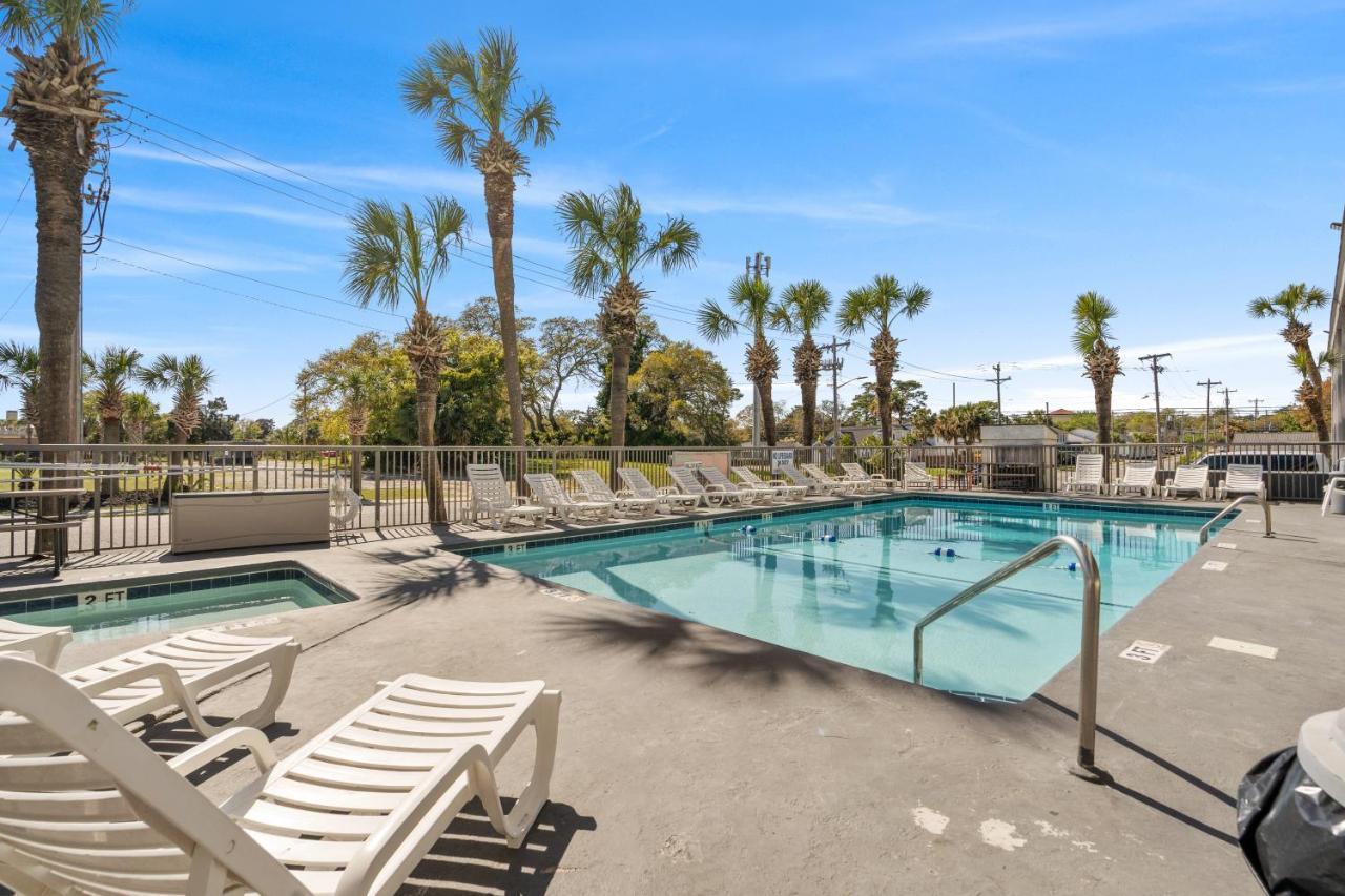 Days Inn By Wyndham Myrtle Beach-Grand Strand Exterior photo