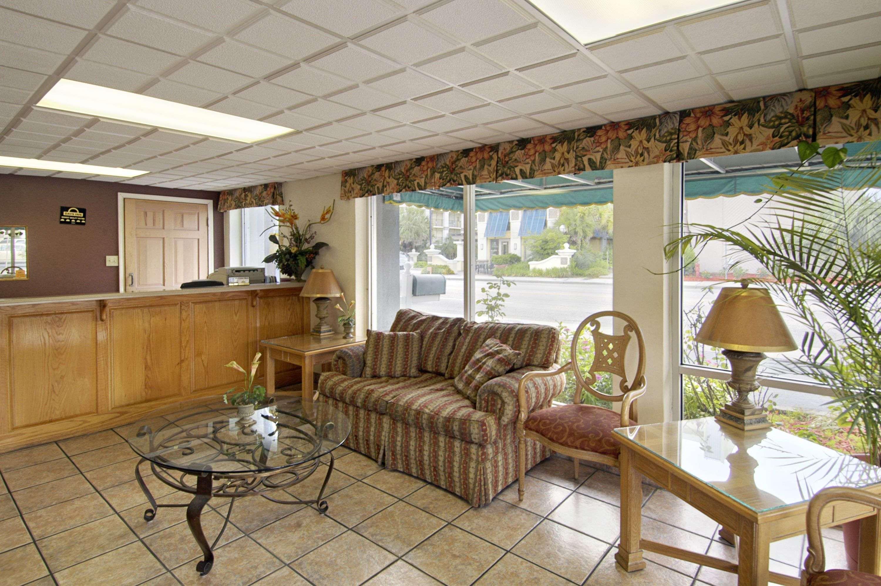 Days Inn By Wyndham Myrtle Beach-Grand Strand Exterior photo